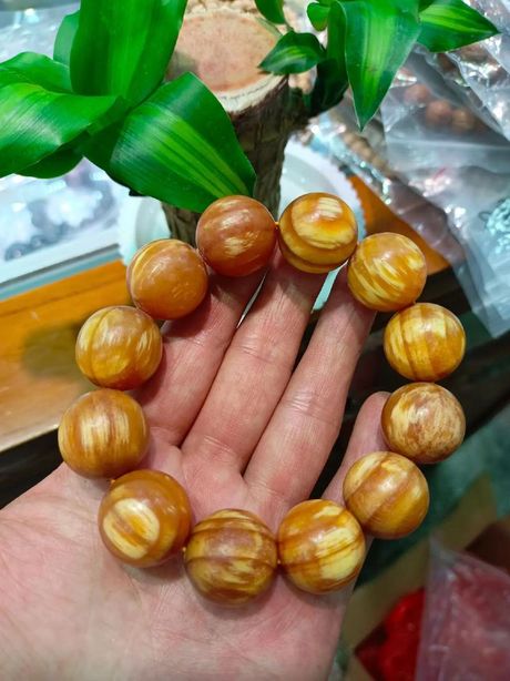 血龙木手串怎么盘，血龙木手串盘玩方法