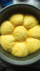 电饭锅做面包简单方法，电饭锅做面包的简单方法