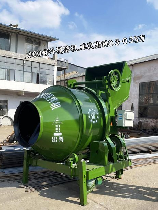 提高工作效率的必备设备：混泥土搅拌机